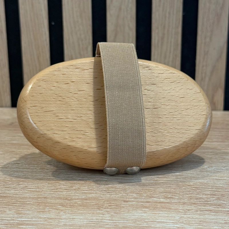 Herboristerie Moderne- brosse de massage en bois naturel pour le brossage à sec : exfoliation douce, peau lisse et rituel bien-être au quotidien.