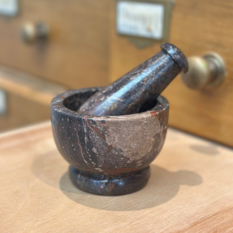 Mortier et pilon en grès