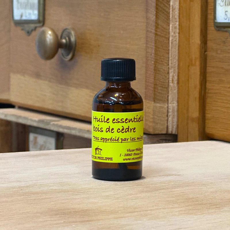 Huile essentielle Bois de Cèdre anti-mites (Pinceau)